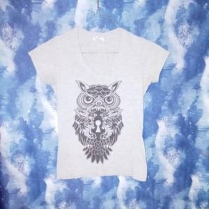 Owl V- Neck Tee
